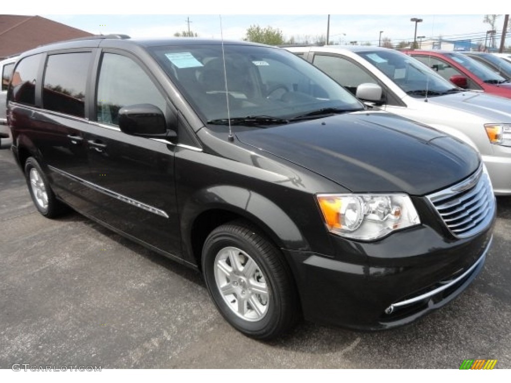 2012 Town & Country Touring - Dark Charcoal Pearl / Black/Light Graystone photo #2