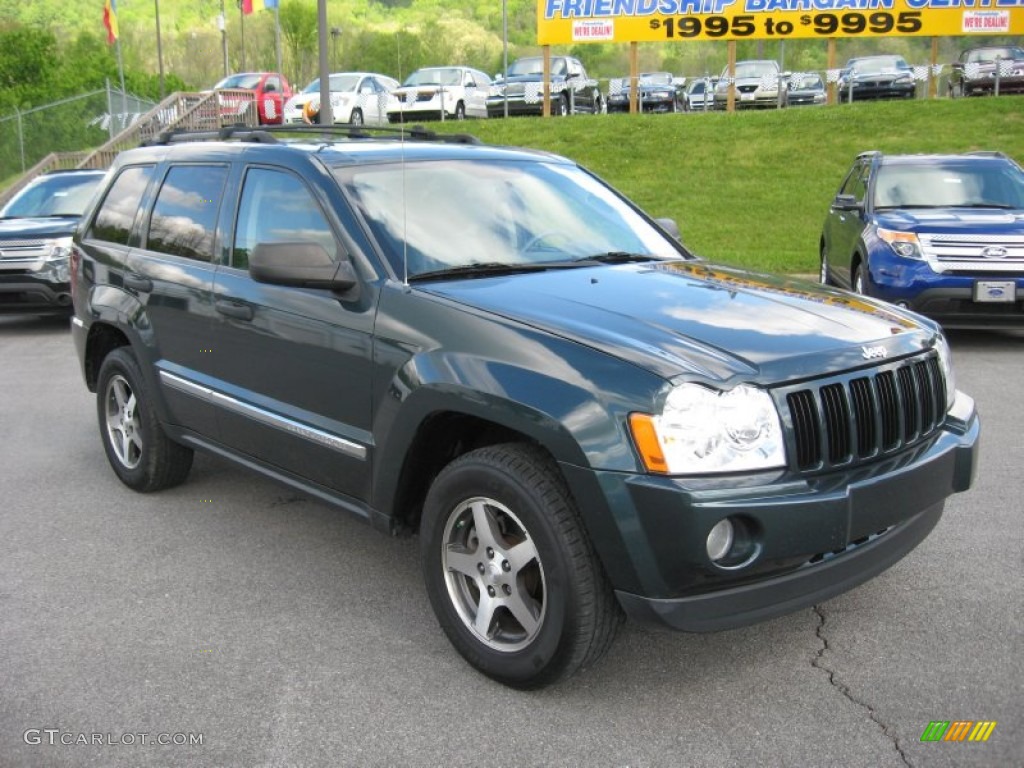 2005 Grand Cherokee Laredo 4x4 - Deep Beryl Green Pearl / Medium Slate Gray photo #9