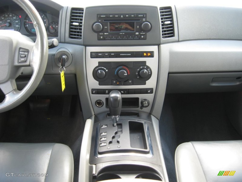 2005 Grand Cherokee Laredo 4x4 - Deep Beryl Green Pearl / Medium Slate Gray photo #26