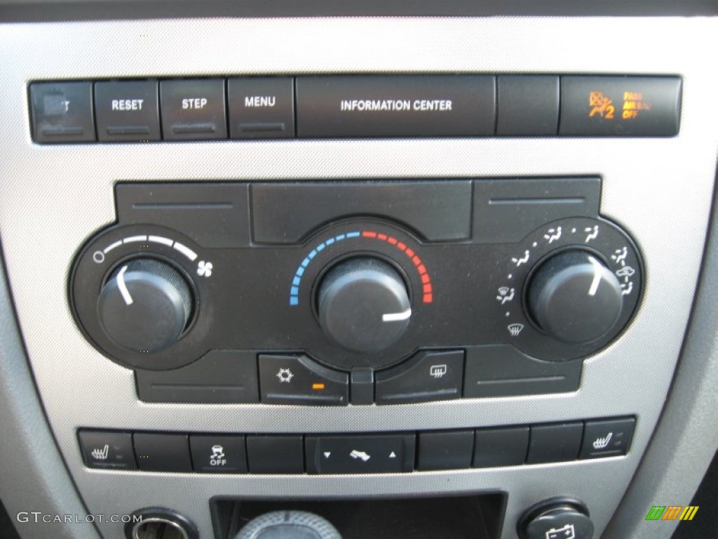 2005 Grand Cherokee Laredo 4x4 - Deep Beryl Green Pearl / Medium Slate Gray photo #28