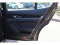 Black - Panamera 4 Photo No. 26