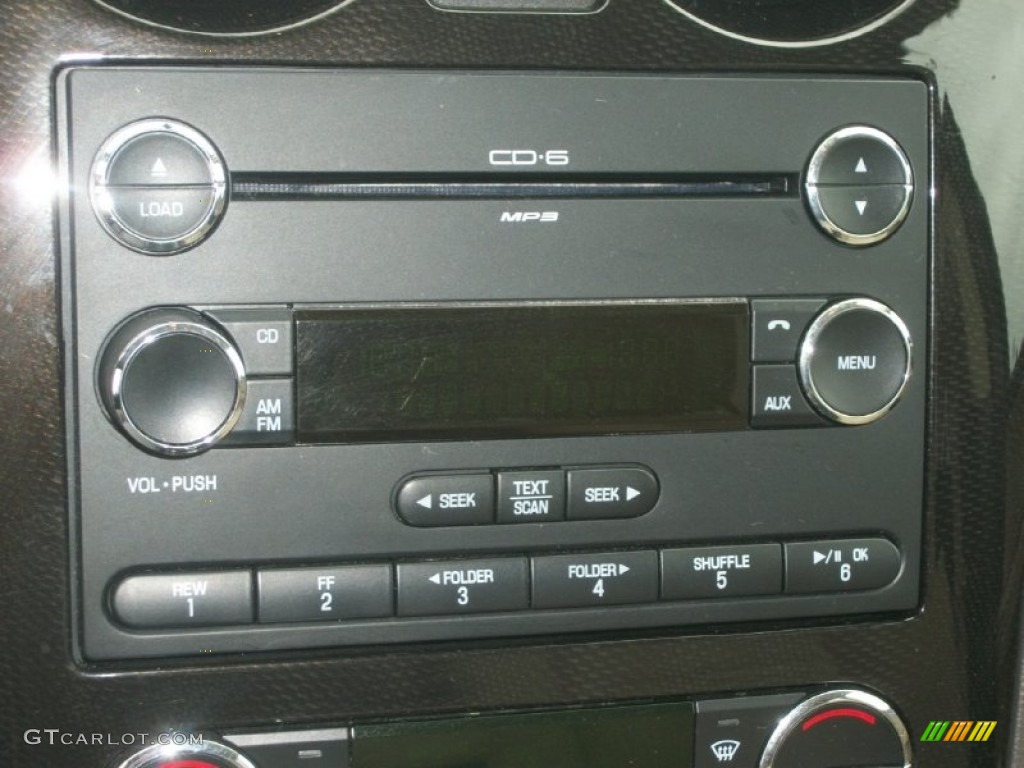 2008 Ford Taurus X SEL Audio System Photos