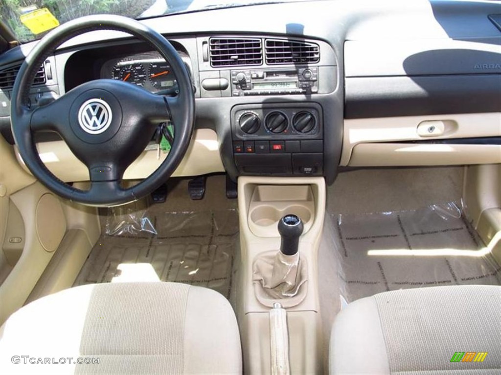 2002 Cabrio GL - Black / Beige photo #10