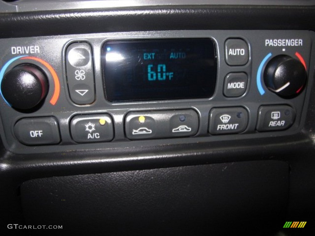 2001 Chevrolet Corvette Z06 Controls Photo #64068092