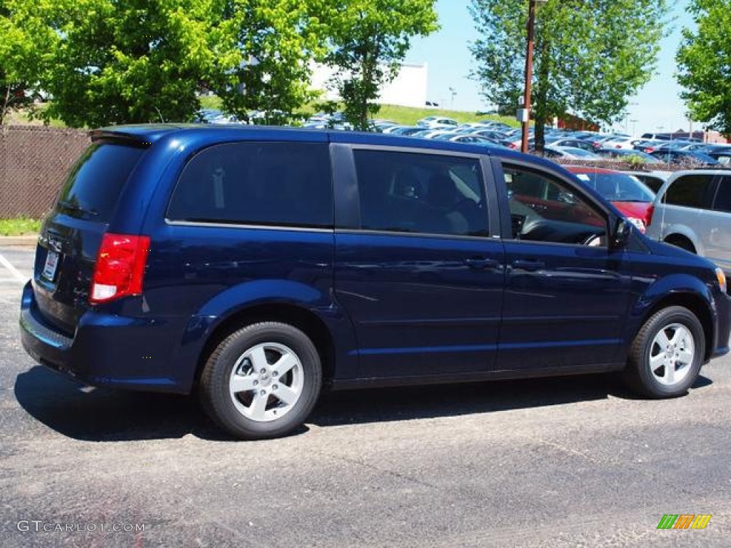 2012 Grand Caravan SE - True Blue Pearl / Black/Light Graystone photo #3