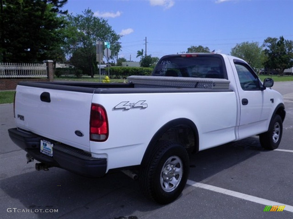 2002 F150 XL Regular Cab 4x4 - Oxford White / Medium Graphite photo #8