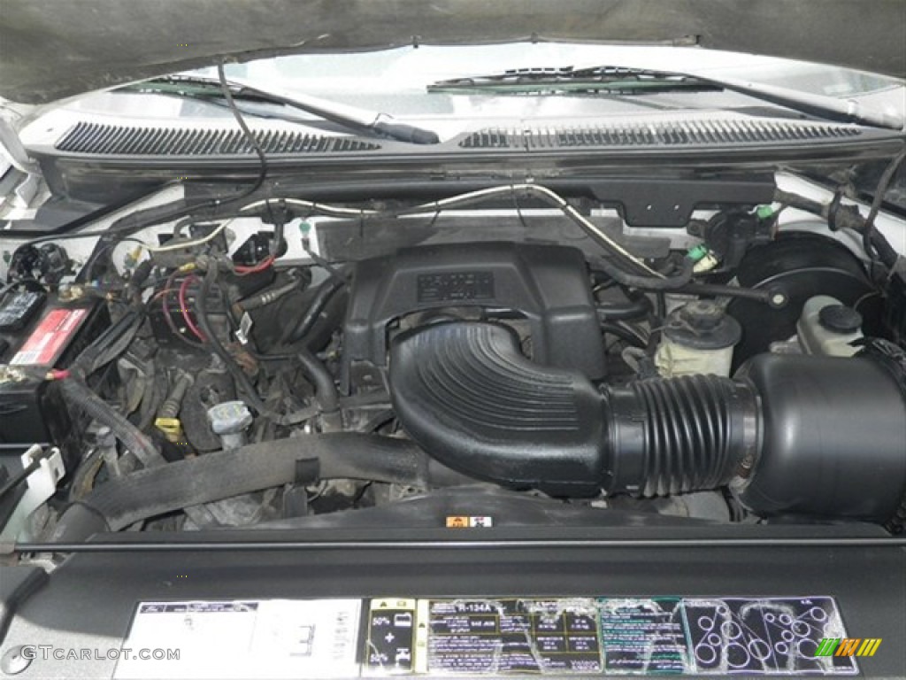 2002 F150 XL Regular Cab 4x4 - Oxford White / Medium Graphite photo #15