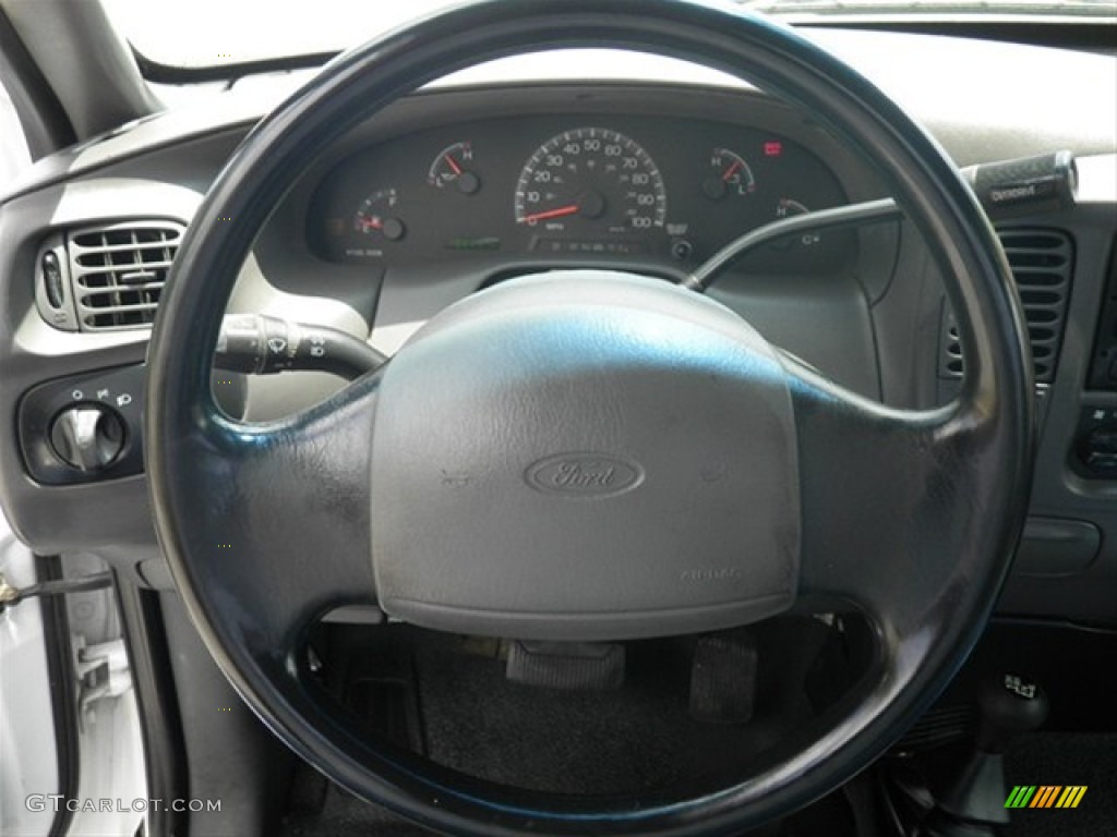 2002 F150 XL Regular Cab 4x4 - Oxford White / Medium Graphite photo #16