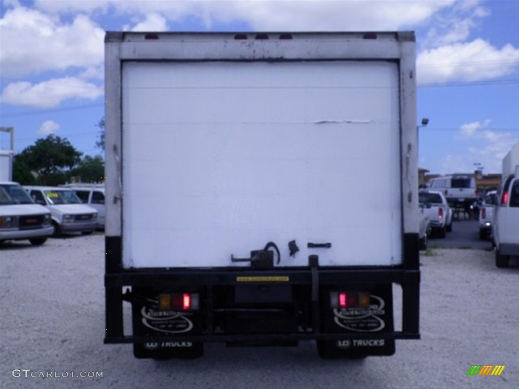 2006 W Series Truck W4500 Commercial Moving Truck - White / Gray photo #8