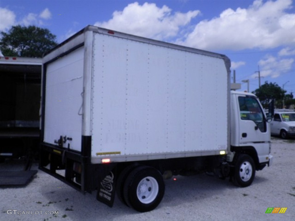 2006 W Series Truck W4500 Commercial Moving Truck - White / Gray photo #9