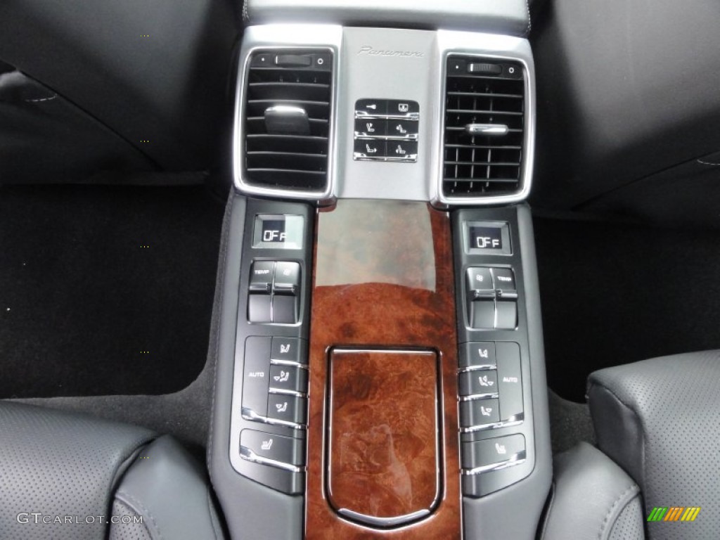 2011 Porsche Panamera Turbo Controls Photo #64075286