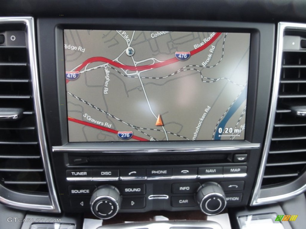 2011 Porsche Panamera Turbo Navigation Photos