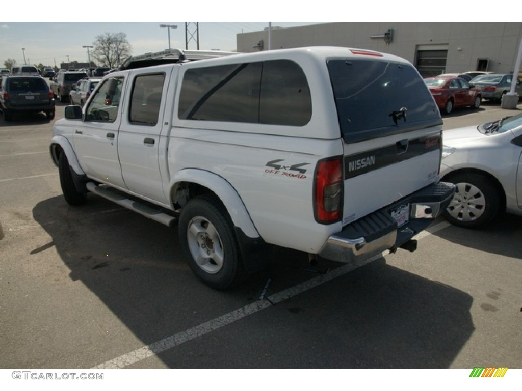 2000 Frontier SE Crew Cab 4x4 - Cloud White / Gray photo #3