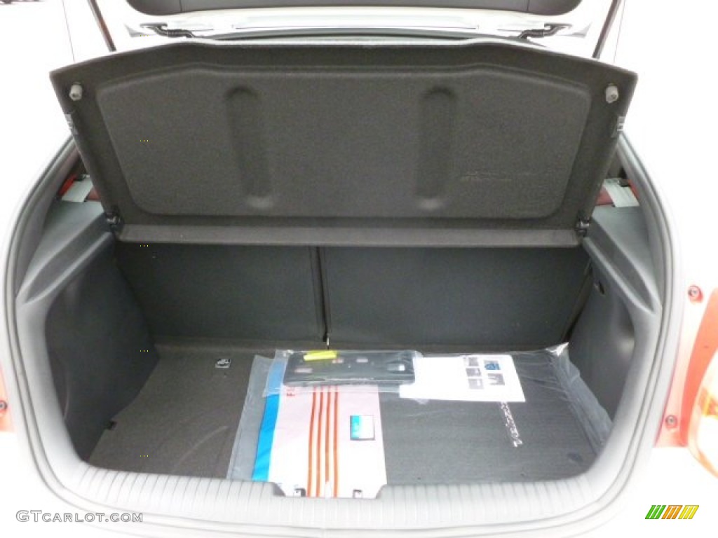 2012 Hyundai Veloster Standard Veloster Model Trunk Photo #64078478