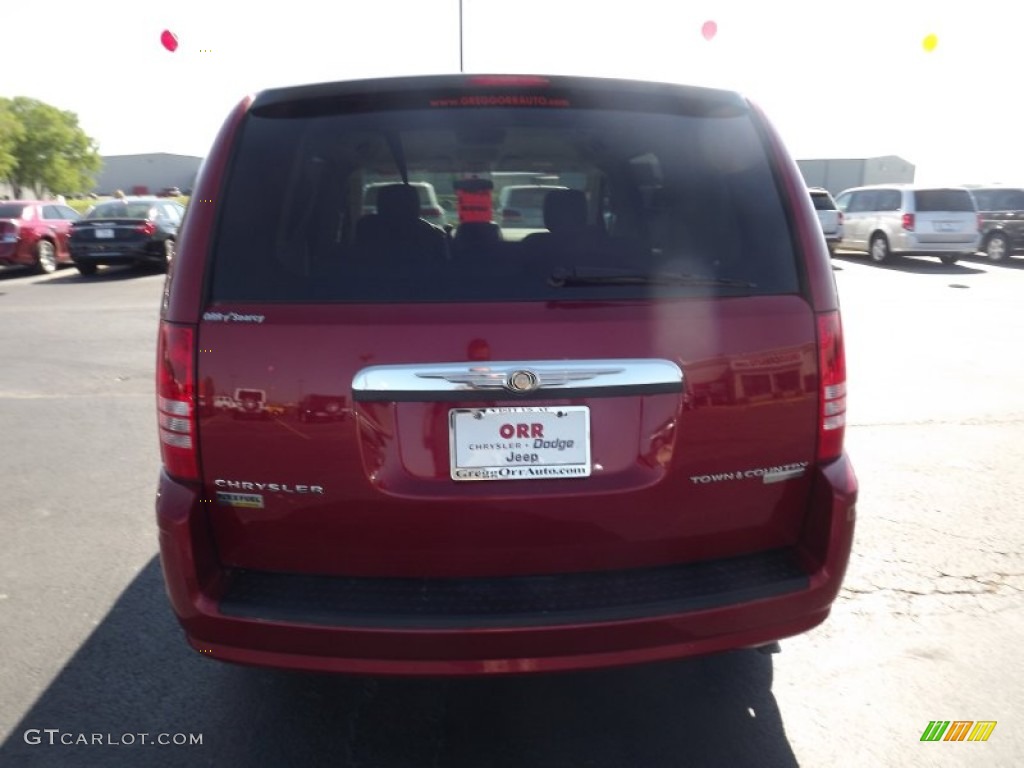 2010 Town & Country LX - Inferno Red Crystal Pearl / Dark Slate Gray/Light Shale photo #6