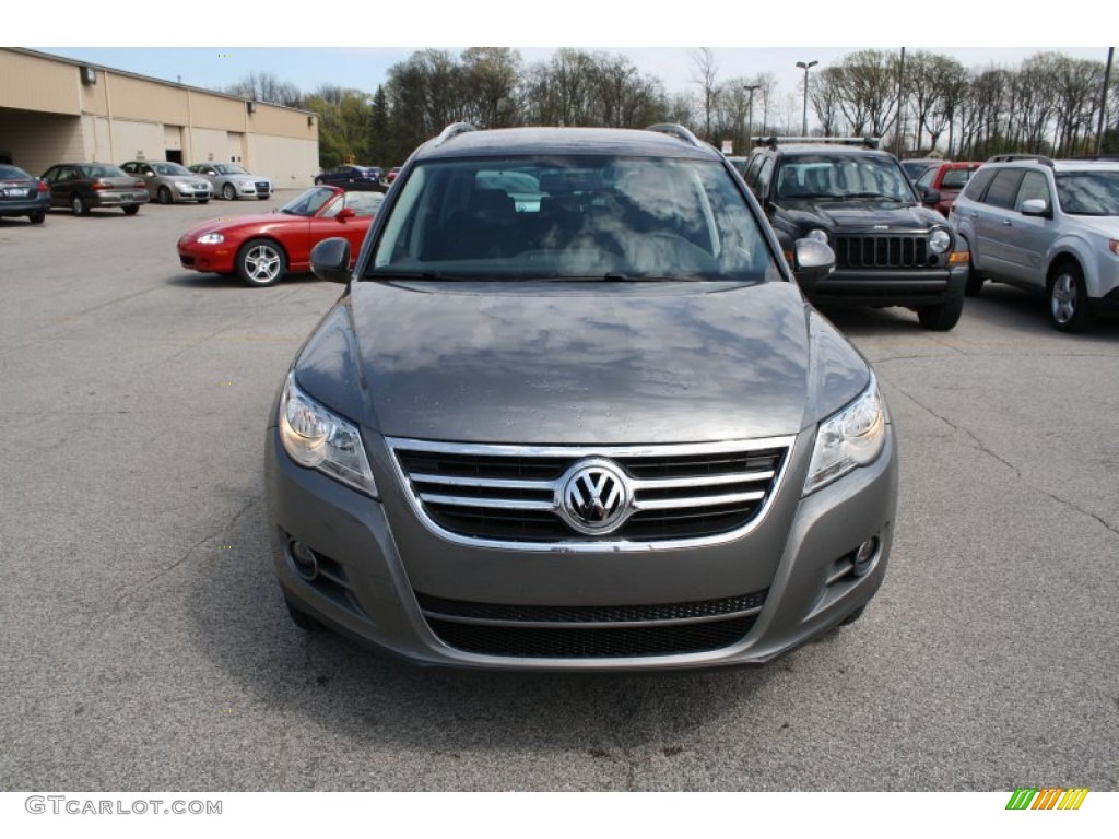 2010 Tiguan Wolfsburg Edition - Alpine Grey Metallic / Charcoal photo #2