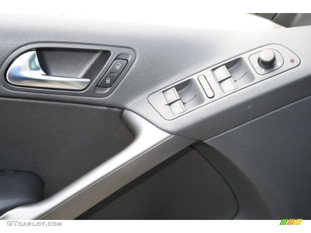2010 Tiguan Wolfsburg Edition - Alpine Grey Metallic / Charcoal photo #13