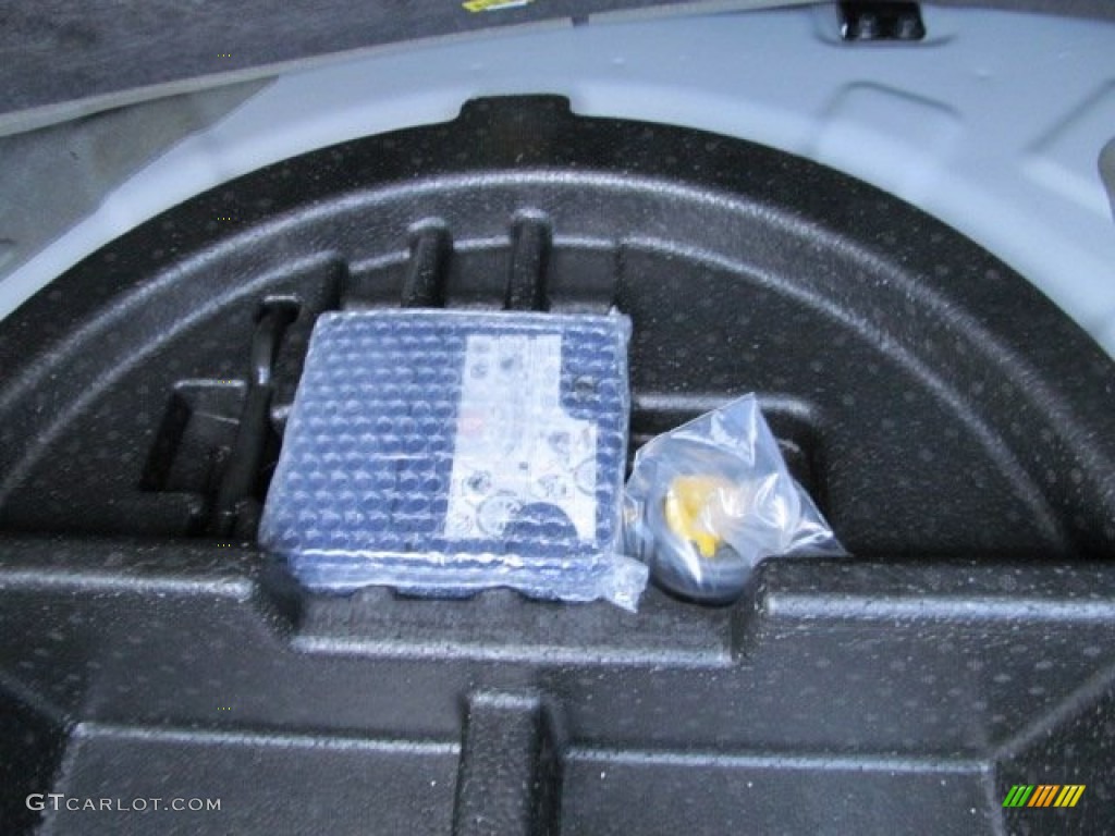 2012 Accent GLS 4 Door - Ironman Silver / Gray photo #21