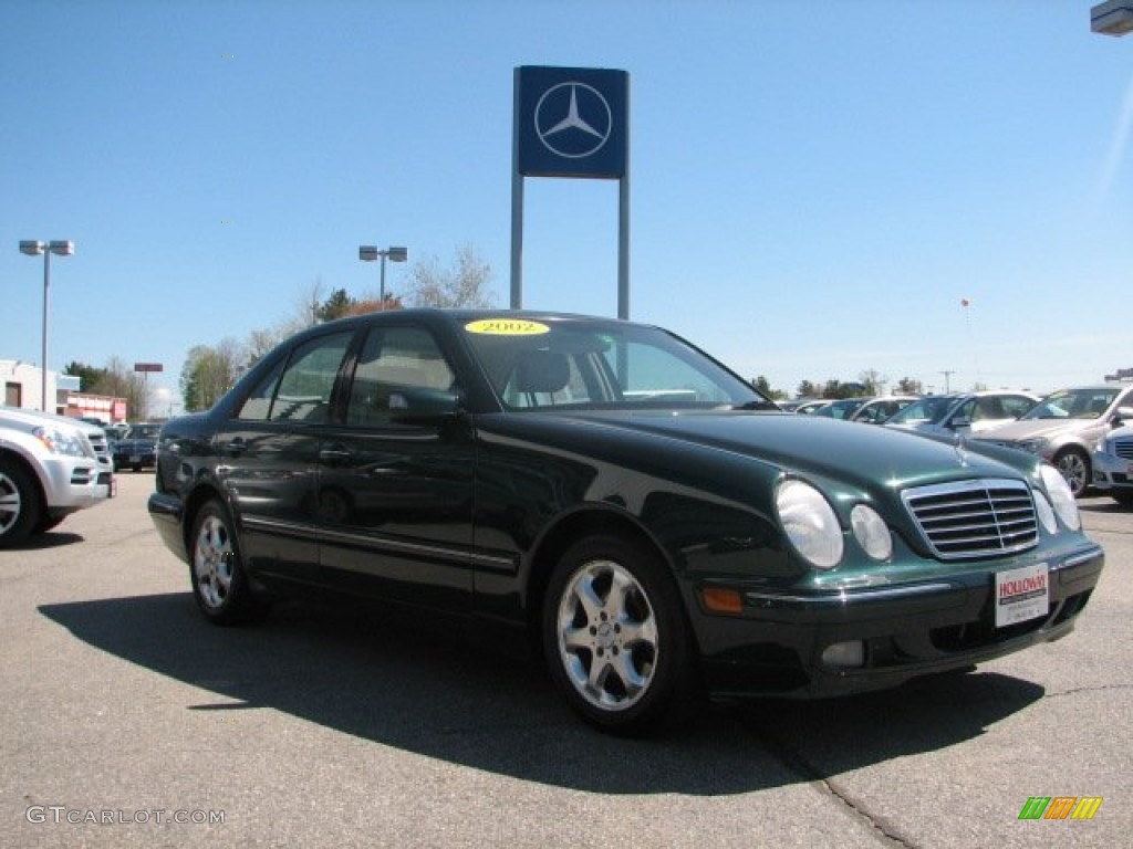 2002 E 320 Sedan - Everest Green Metallic / Oyster photo #3