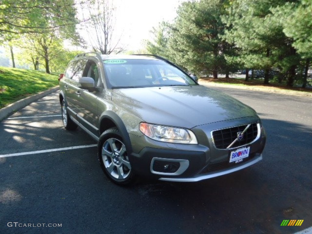 2009 XC70 T6 AWD - Caper Green Metallic / Sandstone photo #1