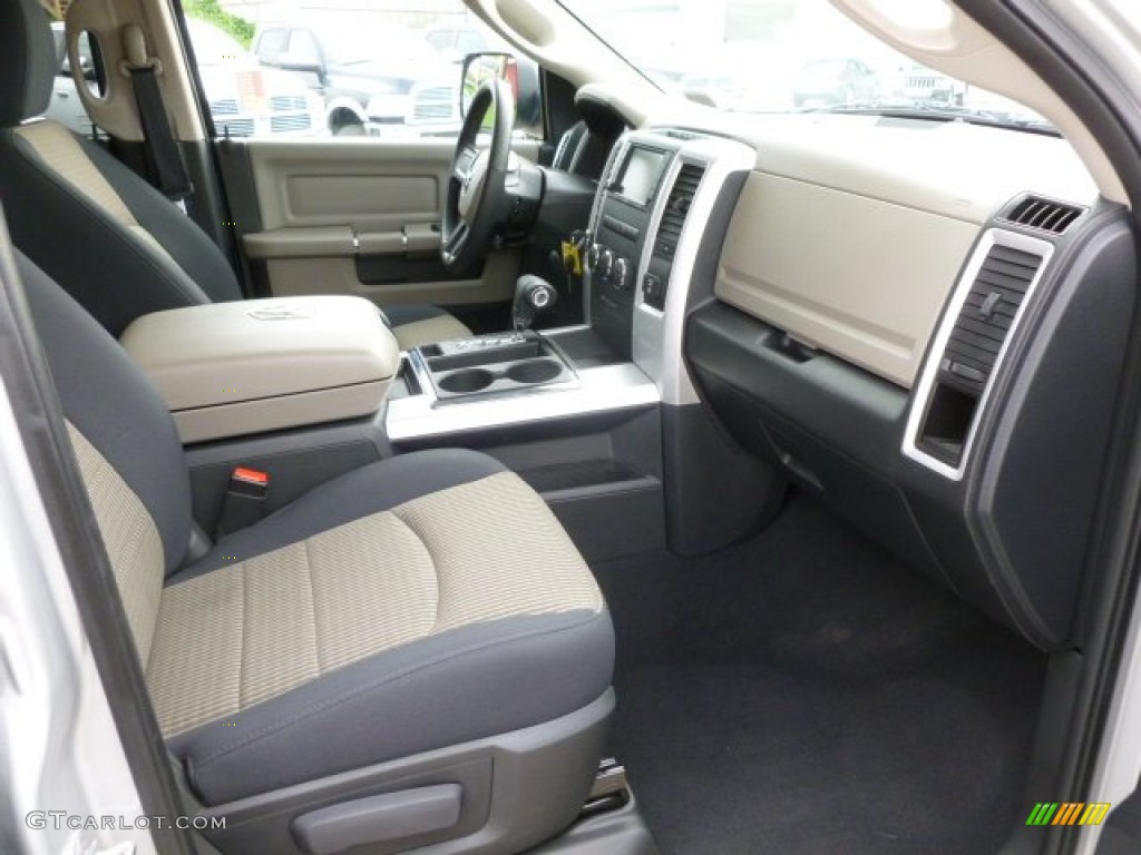 2011 Ram 1500 Big Horn Quad Cab 4x4 - Bright Silver Metallic / Dark Slate Gray/Medium Graystone photo #20