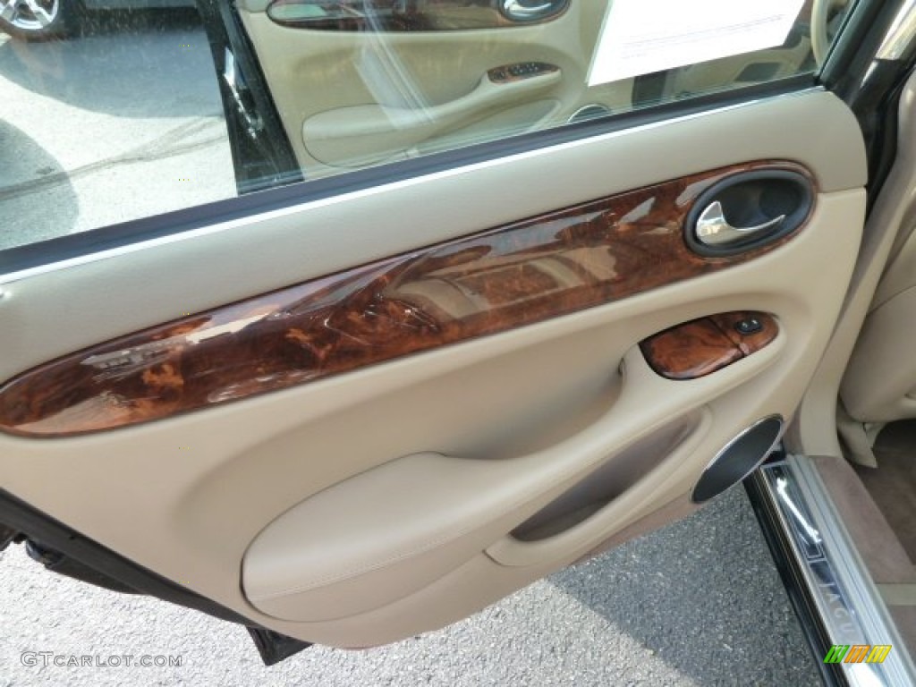 2002 Jaguar XJ XJ8 Cashmere Door Panel Photo #64099081