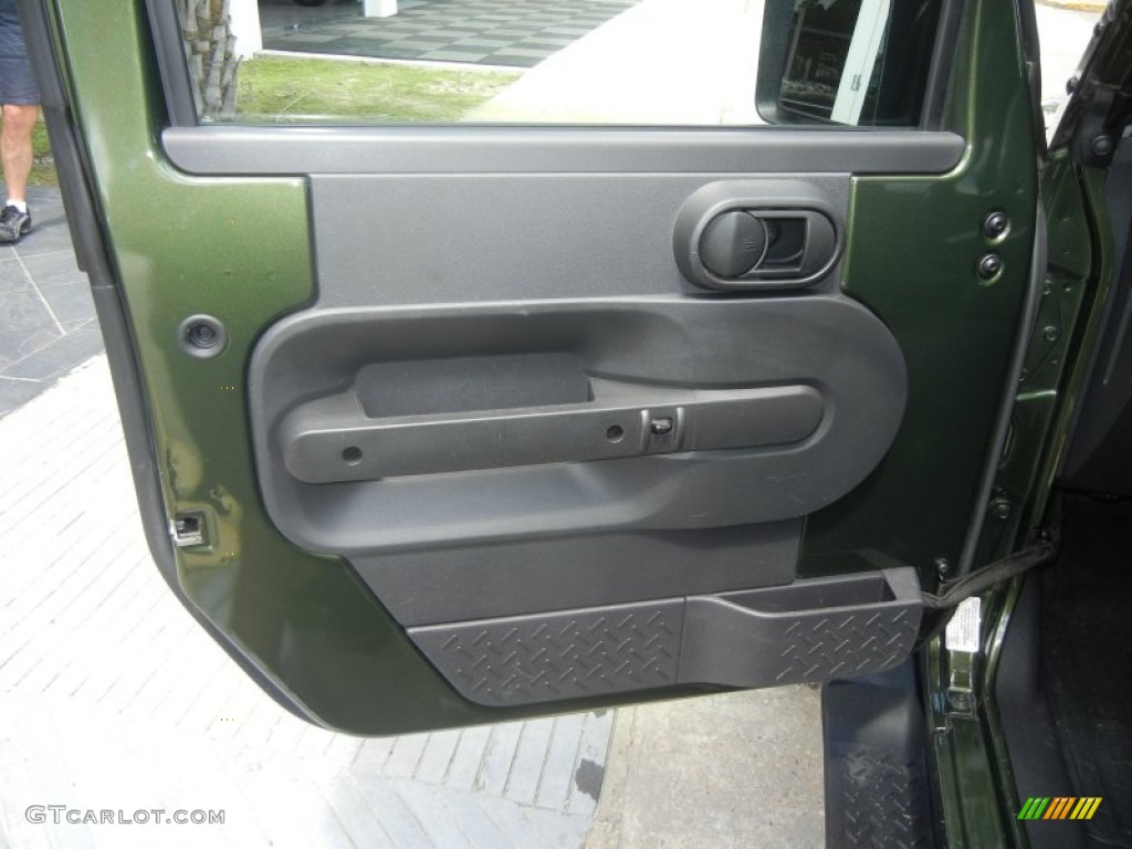 2008 Wrangler Unlimited Sahara 4x4 - Jeep Green Metallic / Dark Slate Gray/Med Slate Gray photo #13