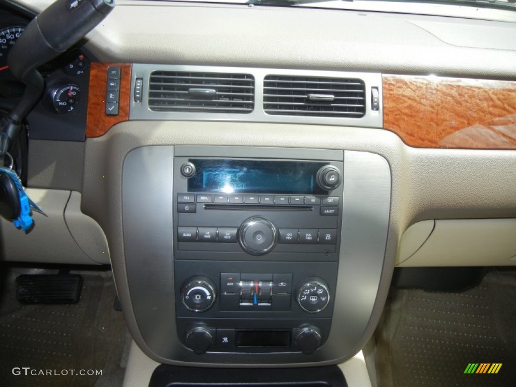 2007 Yukon XL 1500 SLE - Gold Mist Metallic / Light Tan photo #20