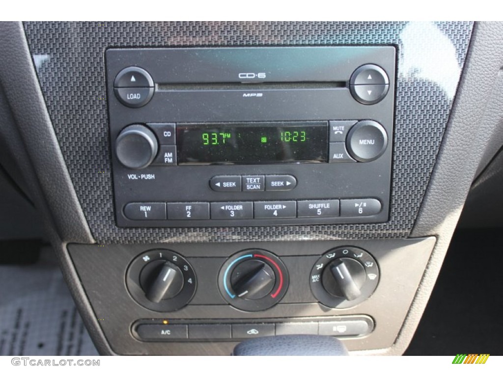 2007 Ford Fusion SE V6 AWD Audio System Photo #64107810