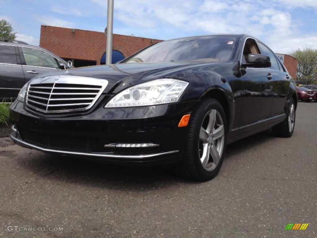 2010 S 550 4Matic Sedan - Black / Cashmere/Savanna photo #1