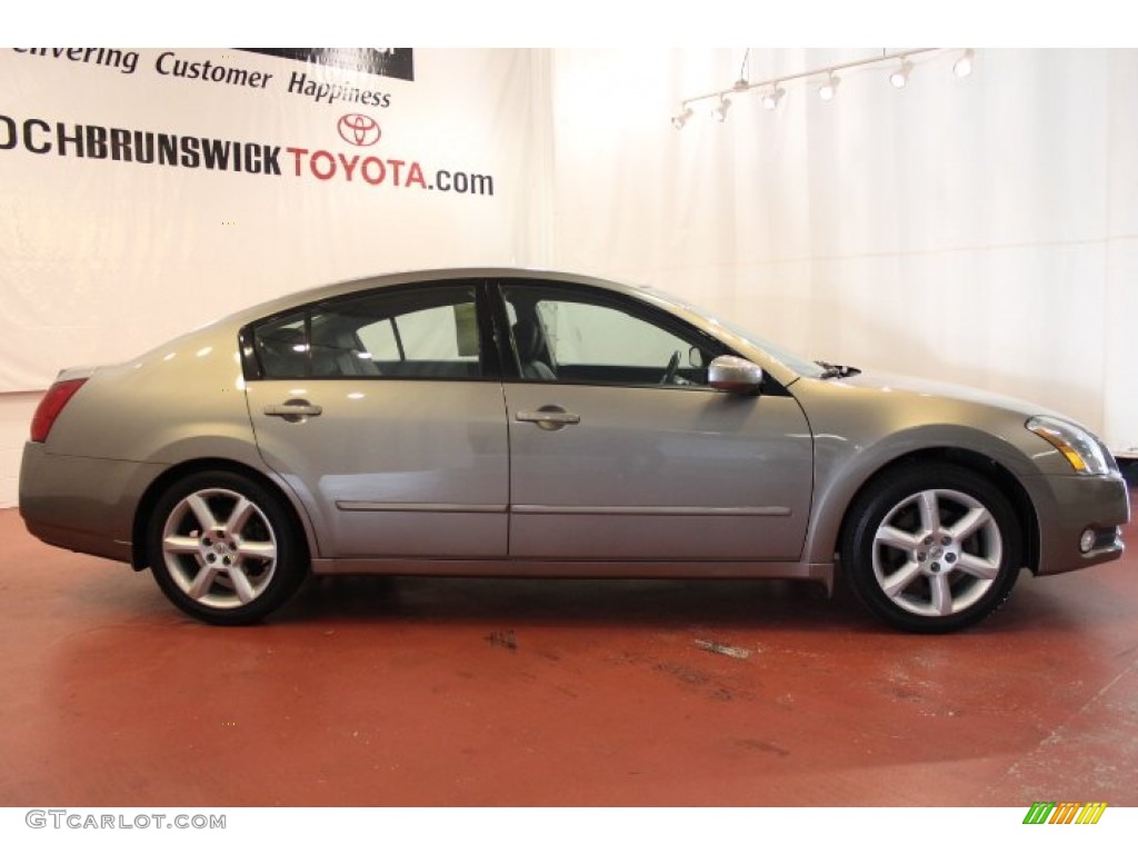 2004 Maxima 3.5 SE - Spirited Bronze / Black photo #5
