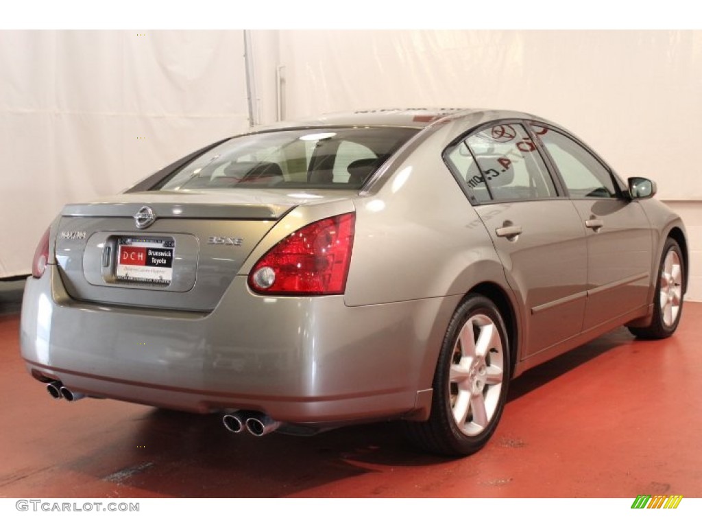 2004 Maxima 3.5 SE - Spirited Bronze / Black photo #6