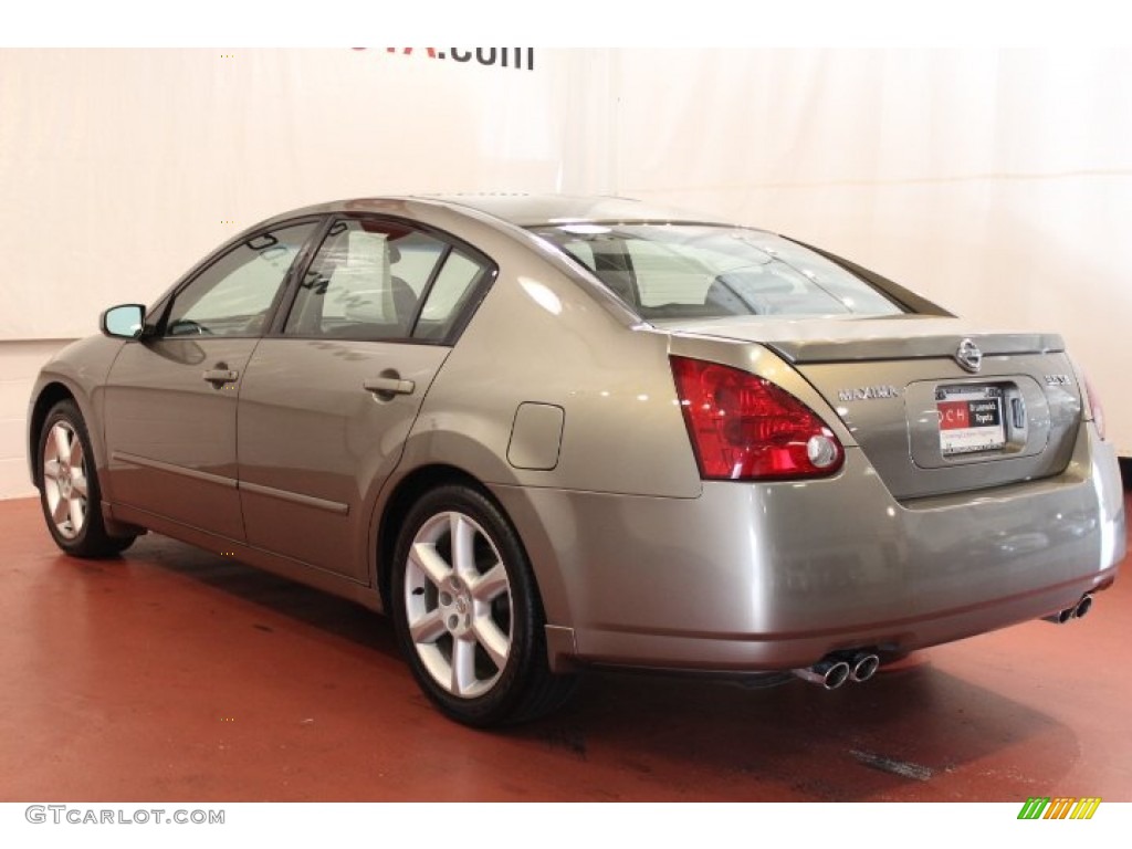 2004 Maxima 3.5 SE - Spirited Bronze / Black photo #8