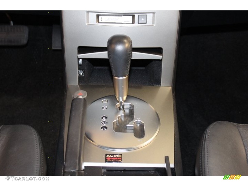 2004 Maxima 3.5 SE - Spirited Bronze / Black photo #13