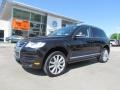 2010 Black Uni Volkswagen Touareg TDI 4XMotion #64100625