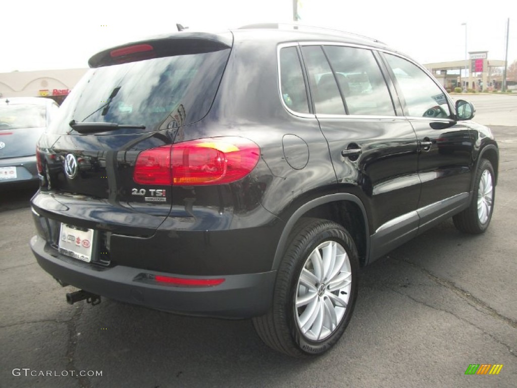 2012 Tiguan SE 4Motion - Deep Black Metallic / Black photo #2