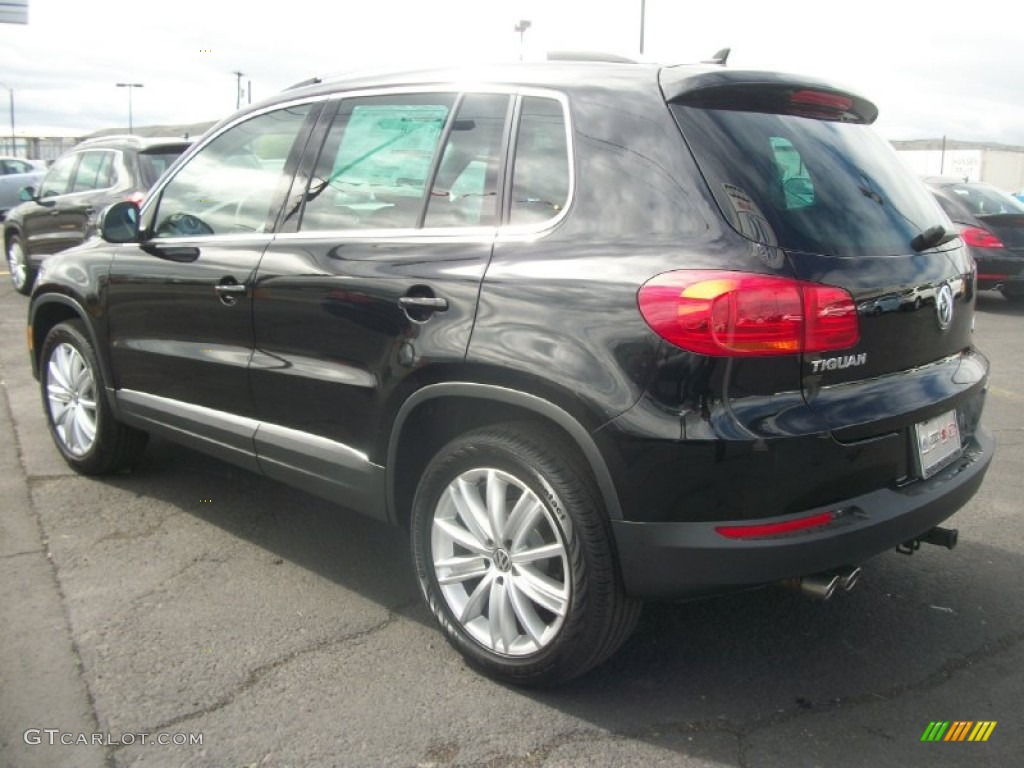 2012 Tiguan SE 4Motion - Deep Black Metallic / Black photo #4