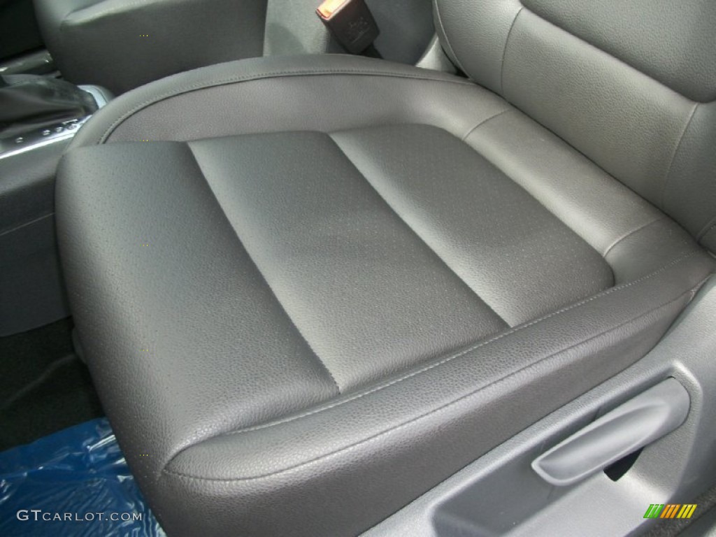2012 Tiguan SE 4Motion - Deep Black Metallic / Black photo #9