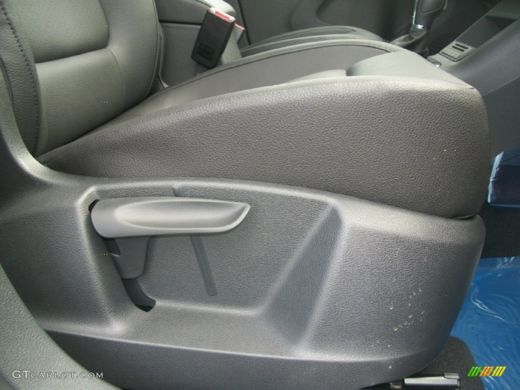 2012 Tiguan SE 4Motion - Deep Black Metallic / Black photo #21