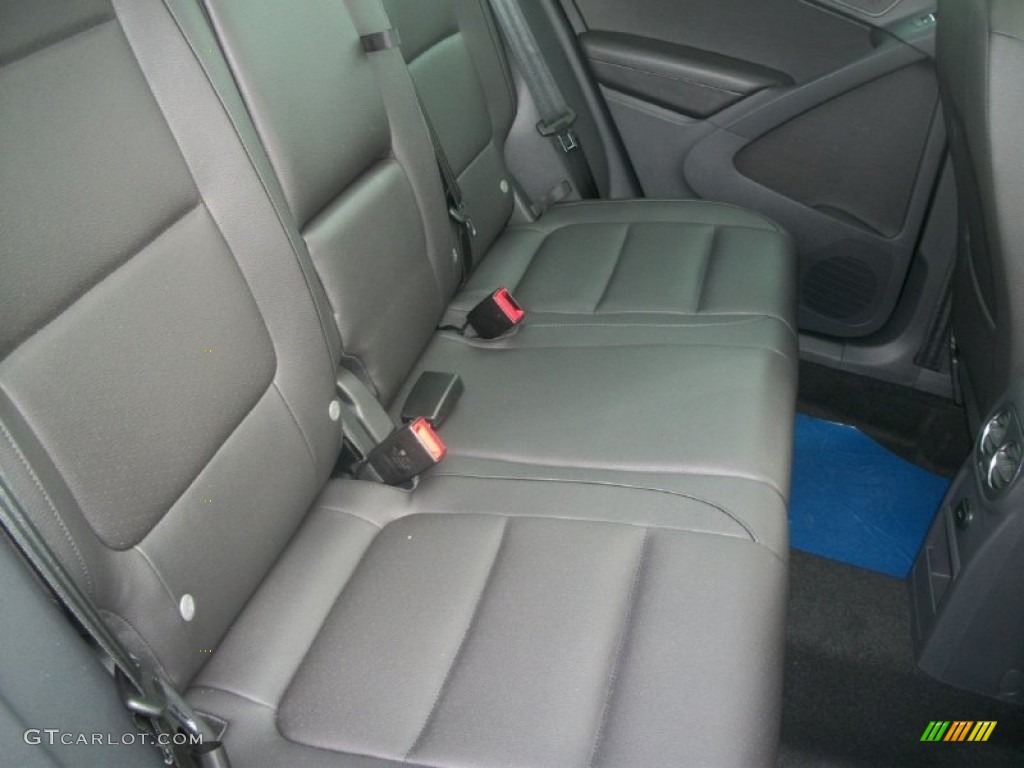 2012 Tiguan SE 4Motion - Deep Black Metallic / Black photo #23