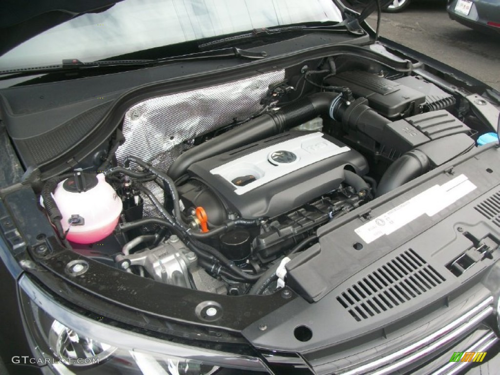 2012 Tiguan SE 4Motion - Deep Black Metallic / Black photo #31