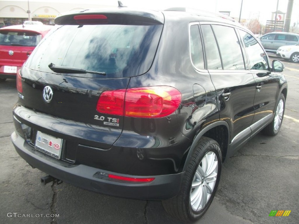 2012 Tiguan SE 4Motion - Deep Black Metallic / Black photo #2