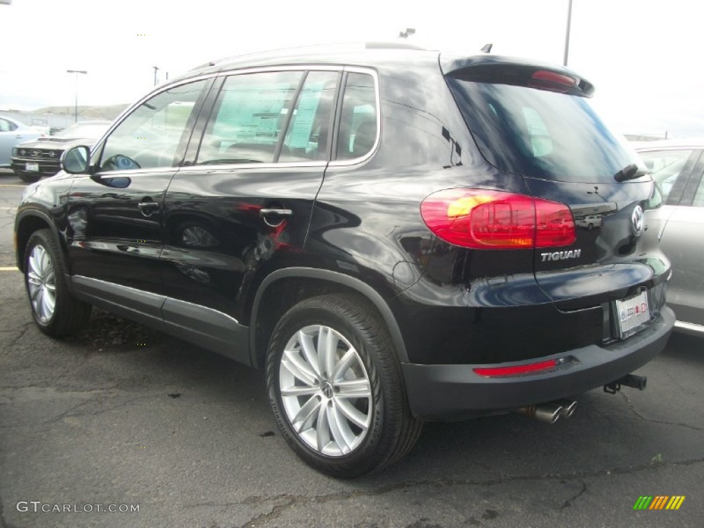 2012 Tiguan SE 4Motion - Deep Black Metallic / Black photo #4
