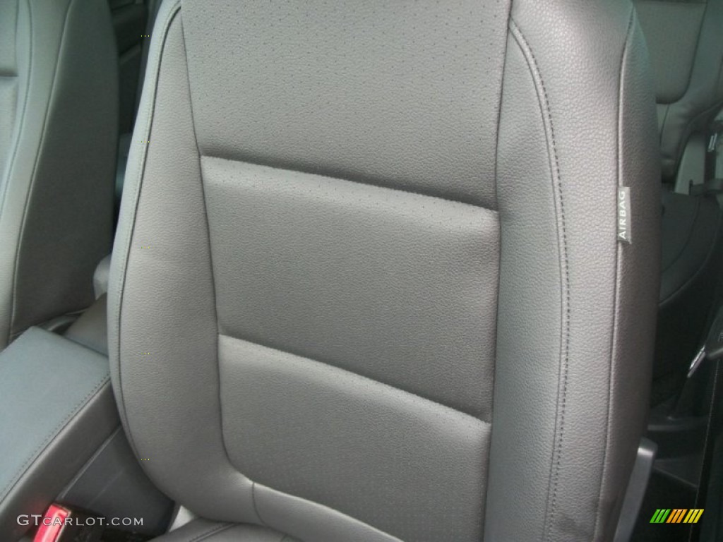 2012 Tiguan SE 4Motion - Deep Black Metallic / Black photo #10