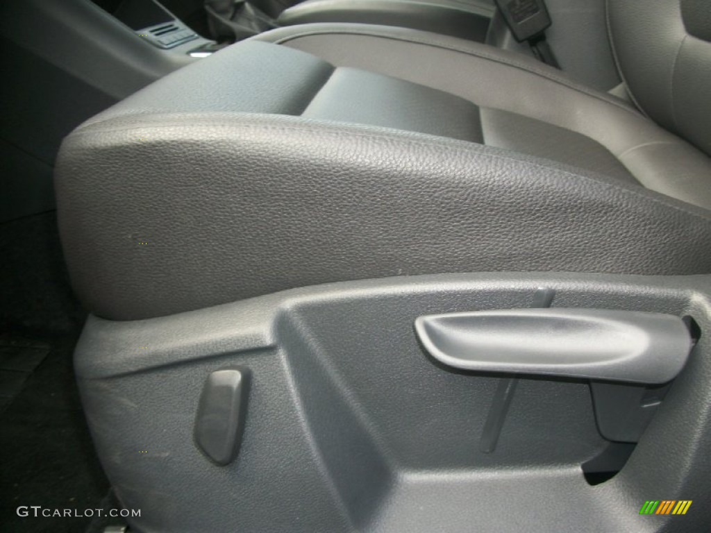 2012 Tiguan SE 4Motion - Deep Black Metallic / Black photo #11