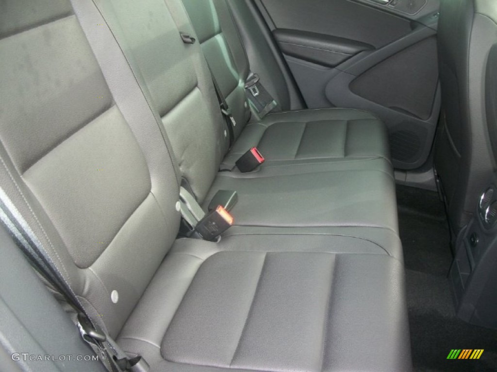 2012 Tiguan SE 4Motion - Deep Black Metallic / Black photo #23