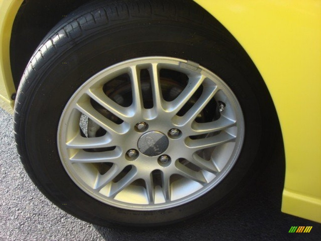 2003 Focus ZX5 Hatchback - Screaming Yellow / Medium Graphite photo #18