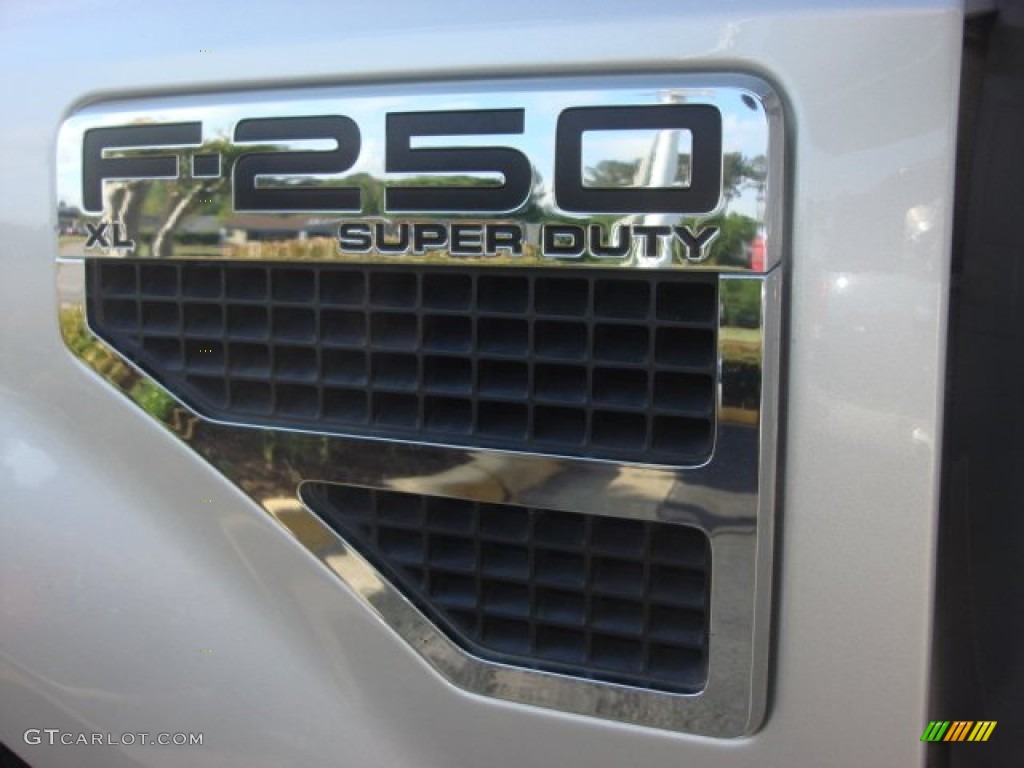 2008 Ford F250 Super Duty XL Regular Cab Marks and Logos Photo #64118992