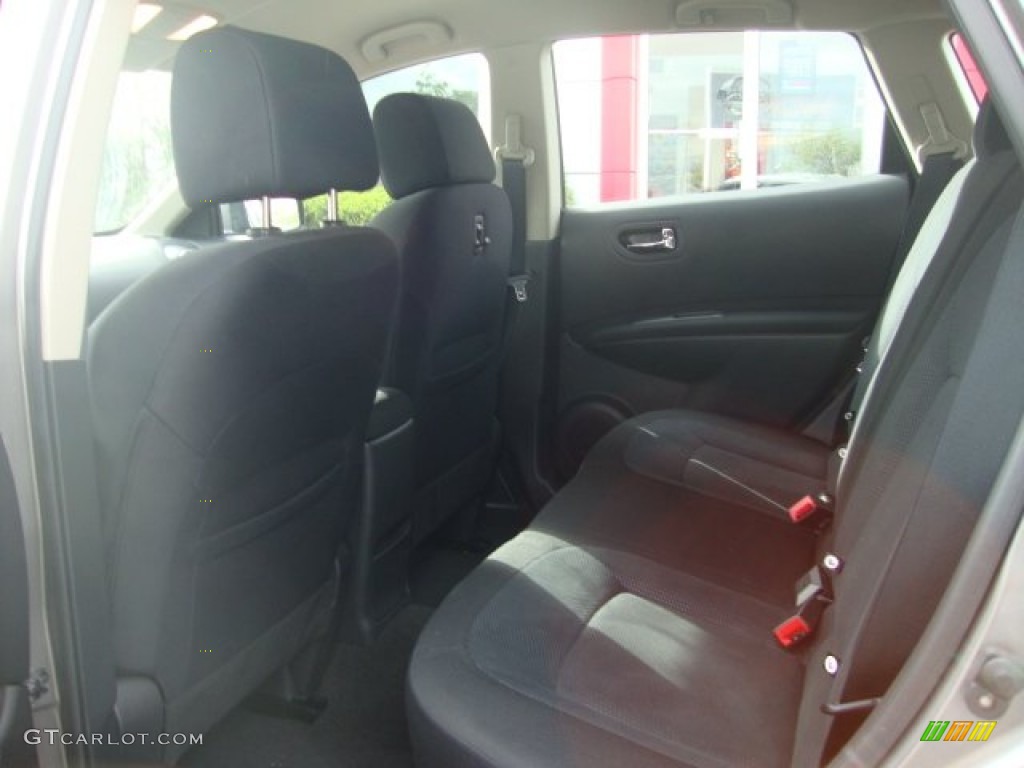 2011 Rogue S AWD - Platinum Graphite / Black photo #17