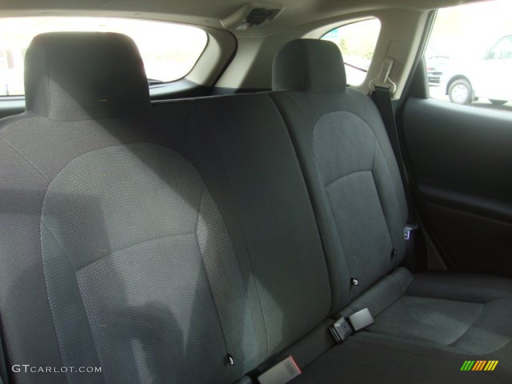 2011 Rogue S AWD - Platinum Graphite / Black photo #21